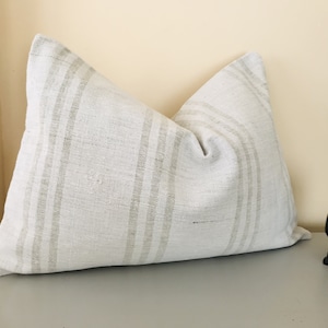 Cuscino Kilim fatto a mano, cuscino turco rettangolare 16x24 - cuscino bianco - cuscino boho - arredamento minimalista - cuscino in cotone a righe per divano
