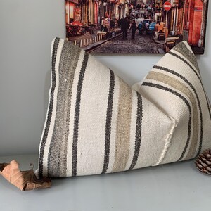 Federa per cuscino decorativo 16x24 - Federa per cuscino da lancio - Cuscino Kilim fatto a mano - Cuscino per arredamento - Cuscino per divano a righe - Cuscino Kilim - Design per divano