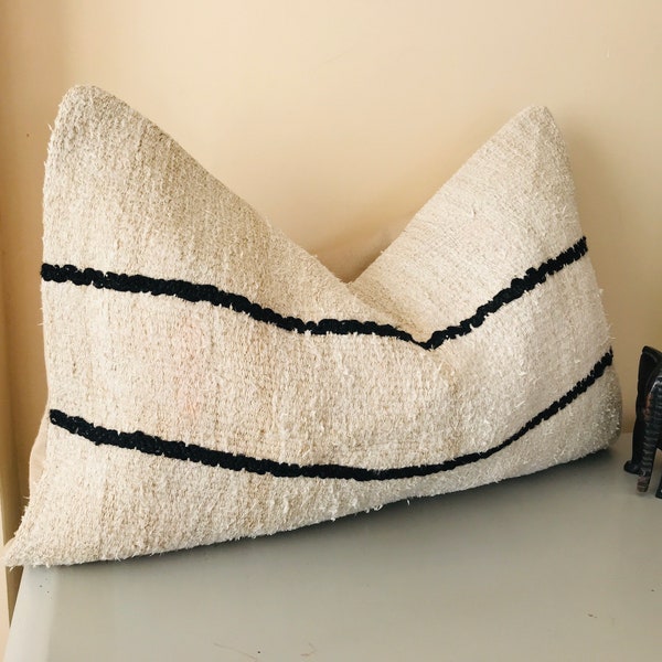 Black White Kilim Pillow -Lumbar Pillow Case -16x24 Turkish Cushion -Decor Pillow -Outdoor Throw Pillow Cover -Bohemian Design -Couch Pillow