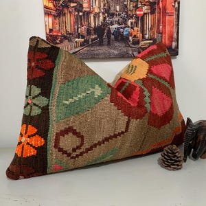 Floral Kilim Lumbar Pillow Cover: Vintage Turkish Rug, Boho Decor (16x24)