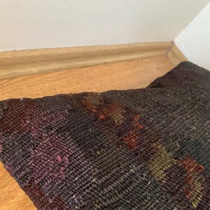 Vintage Rug Pillow 20x20: Mid-Century Modern, Black Throw Pillow Cover Cushion, Floral Turkish Kilim Pillow, Home Decor Gift image 8