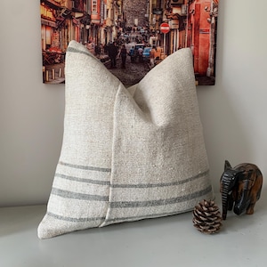 Embroidered Boho Pillow -18x18 Square Hemp Cushion -Living Room Decor -Vintage Pillow Cover -Turkish Kilim Pillow -Handwoven Throw Pillow