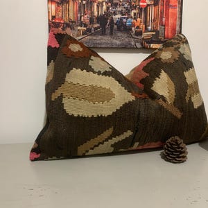 Floral Throw Pillow, Turkish Kilim Pillow Cover 16x24 | Vintage Accent Pillow Case ⇻Mid Century Modern, Lumbar Pillow ⇻ Handwoven Cushion