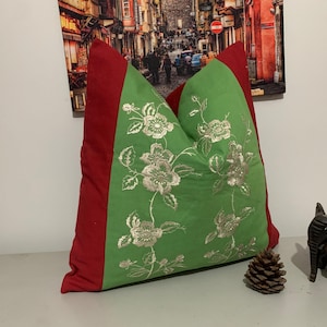 Floral Pillow Cover -18x18 Pillow Case -Embroidered Kilim Pillow Cover -Turkish Cushion Cover -Farmhouse Decor -Throw Pillow Chair Green Red