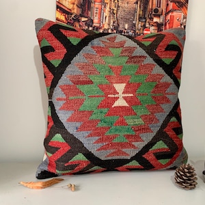 Aztec Throw Pillows, Southwestern Kilim pillow -20x20 Pillow Covers -Handwoven Turkish Pillow -Office Decor -Floor Cushion -Antique Pillow