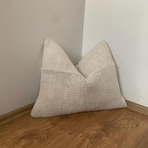 Off White Kilim Pillow Cover 16x20, Vintage Turkish Lumbar Cushion, Patchwork Throw Pillows, Minimalist Decor