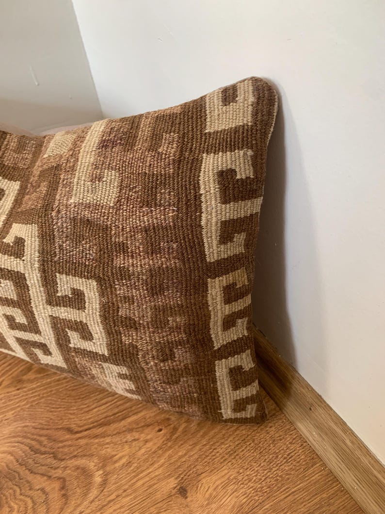 Cojín de 30 x 50 cm, funda de cojín lumbar, funda de cojín kilim turco, decoración bohemia moderna, cojín de alfombra, cojín de sofá, funda de cojín tribal. imagen 11