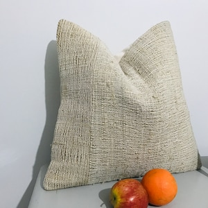 Vintage Kilim Pillow 18x18 Pillow Case -Beige Pillow Cover -Pillow Throw -Farmhouse Decor -Large Couch Pillow -Chair Design-Handwoven Pillow