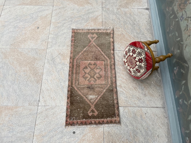 Small Vintage Rug,Small Turkish Rug,1.6x3.4ft Small Oriental Rug Small Oushak Rug Small Entry Rug Boho Rug, Small Rug Doormat