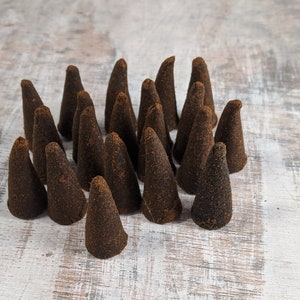 Handmade Cone Incense, 20 Pieces, Long Lasting, Natural Oils, Hand Dipped, Alcohol Free, Leave a comment for the mixed bag on the scents