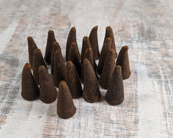 Handmade Cone Incense, 20 Pieces, Long Lasting, Natural Oils, Hand Dipped, Alcohol Free, Leave a comment for the mixed bag on the scents