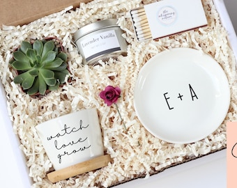 Engagement gift box - congratulations gift - wedding gift box - succulent gift box - mini plant gift - live plant gift - congrats gift box