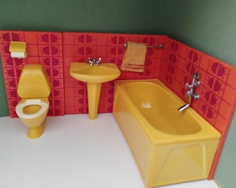 Juego de muebles de baño vintage para casa de muñecas Lundby - Miniatura retro amarilla de los años 70 - Bañera, lavabo, inodoro y azulejos