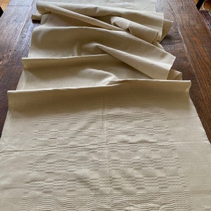 Vintagetextil i krämfärg, vävt tyg, bordslöpare / tyg
