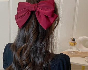 Bows Are Back—How to Get One of Spring 2023's Hottest Trends