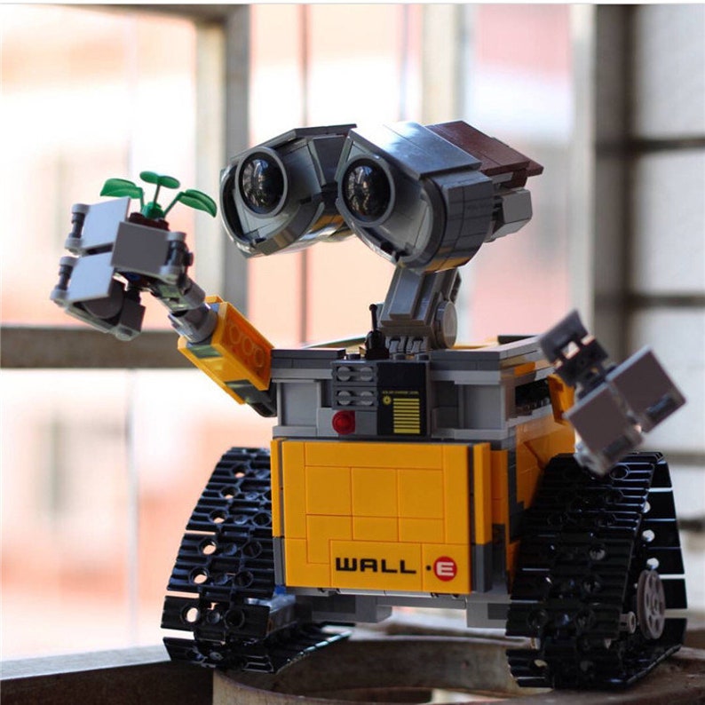 The Robot Wall E 687pcs Model Bricks Kits Pixar Rolling Etsy The Robot Wall E 687pcs Model Bricks Kits Pixar Rolling Etsy