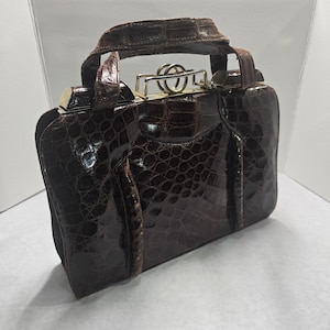 Vintage echte Alligator Handtasche | Mid-Century strukturierte Geldbörse | Messing Rahmen Top Henkel Tasche | Hergestellt in Argentinien Exotisches Leder
