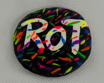 Neon Rot, Bar Pin Brooch