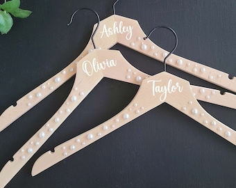 Wedding Hangers | Bridesmaid Hangers | Pearl Hanger | Personalized Hanger | Wedding Dress Hanger | Gift for Bride | Bridesmaid Dress Hangers