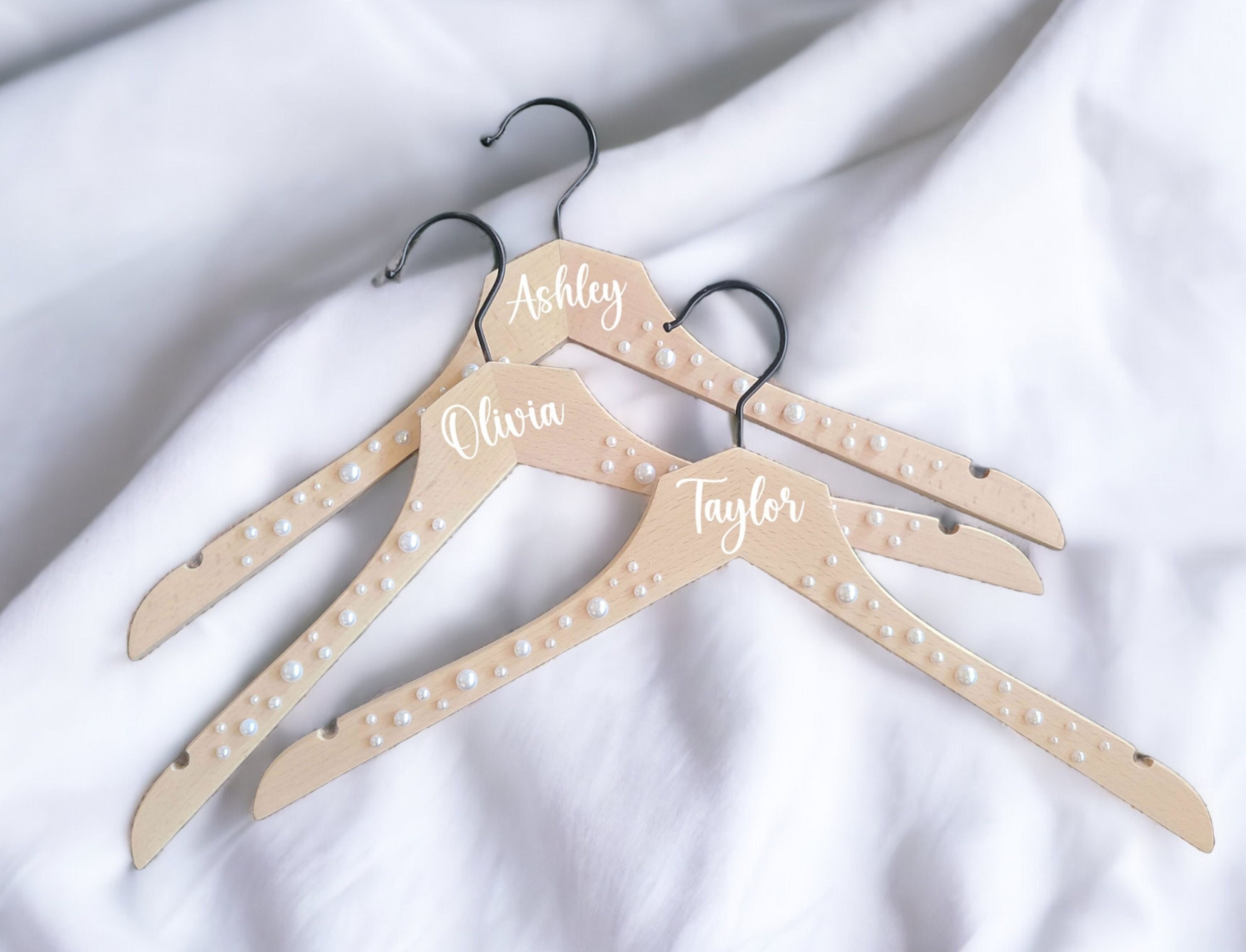 White Pearl Hangers Set