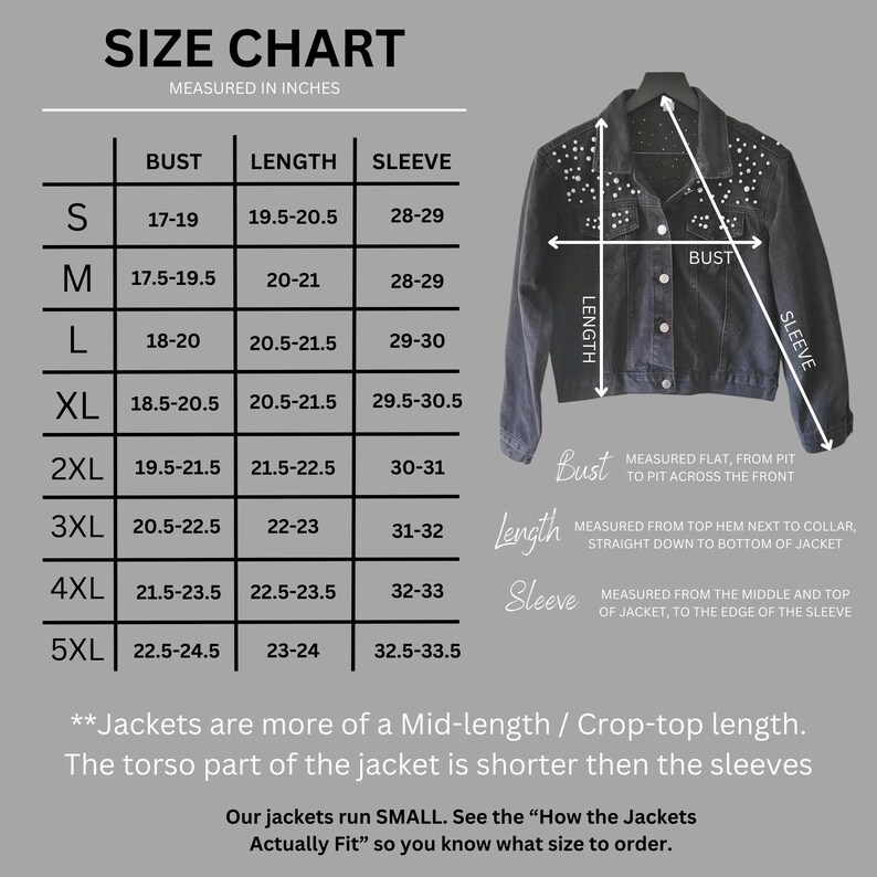 K&ouml;nnte beinhalten: Gr&ouml;&szlig;entabelle f&uuml;r eine Jeansjacke mit Perlenbesatz. Die Tabelle zeigt die Ma&szlig;e in Zoll f&uuml;r Brustumfang, L&auml;nge und &Auml;rmel f&uuml;r die Gr&ouml;&szlig;en S bis 5XL.