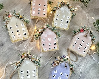 木製クリスマスハウスオーナメント、手描きのスカンジナビア風装飾