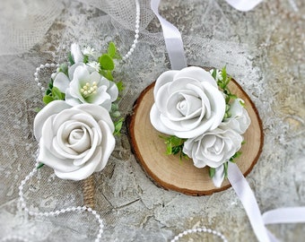 Vit ros boutonniere och handledskorsage set, handgjorda bröllopsblommor