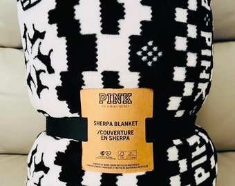 Victoria’ Secret Pink Sherpa Campus Blanket 50 X 60 BLACK WHITE.