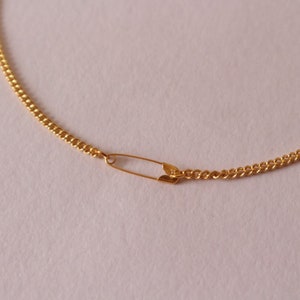 Colección Mini Chérie - gargantilla pequeña con imperdible dorado - Mel Yu, regalo para ella, regalo para mejor amiga, regalo para maestra, regalo de Navidad, aniversario,