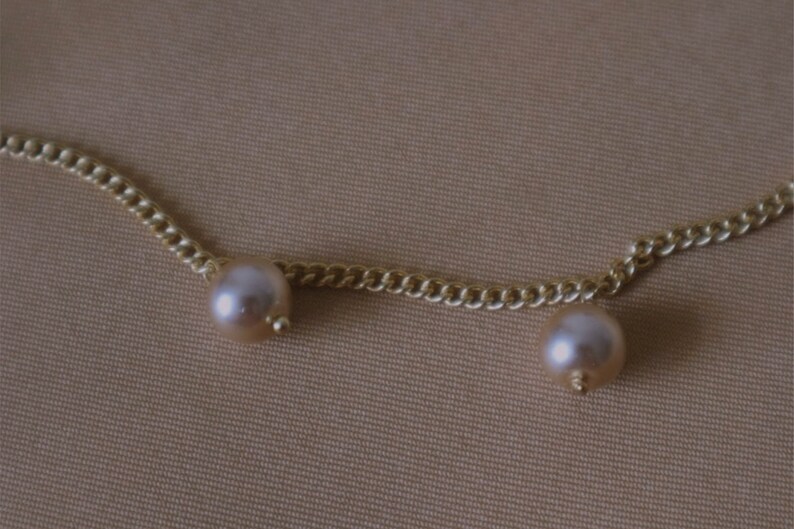 Pärlhalsband – Guldfärgat halsband, mjuk tjejestetik, 30 cm bild 7