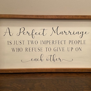 UN MATRIMONIO PERFECTO, Letrero de madera, Regalo de boda, Regalo de aniversario, Signo familiar, Regalo de ducha, Signo de boda, Matrimonio, Regalo de recién casados, Dormitorio Deco