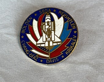 Vintage Space Shuttle Discovery STS-60 Enamel Lapel Pin, 1994 NASA Collectible Memorabilia