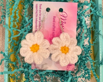 Boucles d’oreilles cute crochet daisy