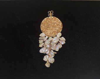 Handcrafted Gold Pendant with Freshwater Pearls