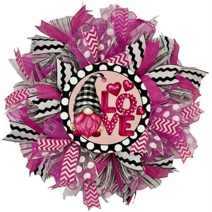 Love Gnome Heart Valentine Wreath, Valentine Wreath for Front Door Wreath, Love Wreath, Valentine Decor, Valentine&#39;s Day Wreath