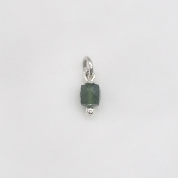Pendentif Tamal jade néphrite minimaliste argent massif