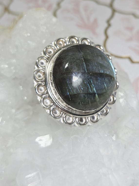 Vintage Large Labradorite Statement Ring Bezel Se… - image 3