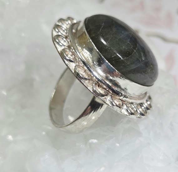 Vintage Large Labradorite Statement Ring Bezel Se… - image 2
