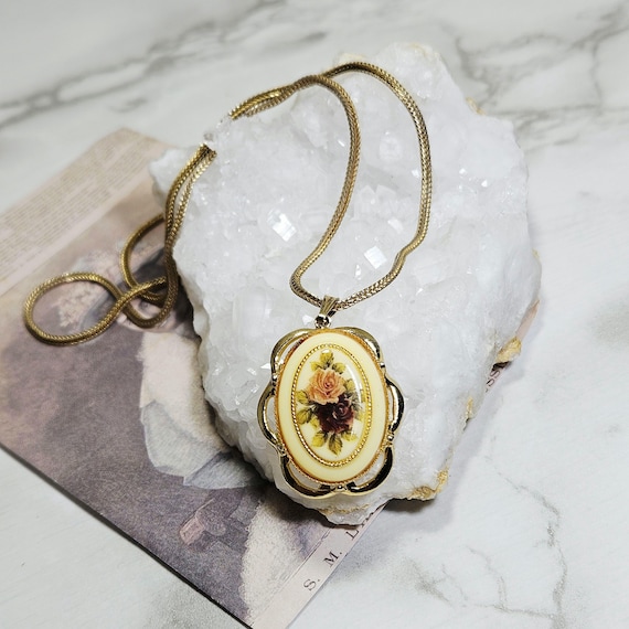 Vintage Victorian Floral Rose Gold Tone Pendant Necklace - Main Image