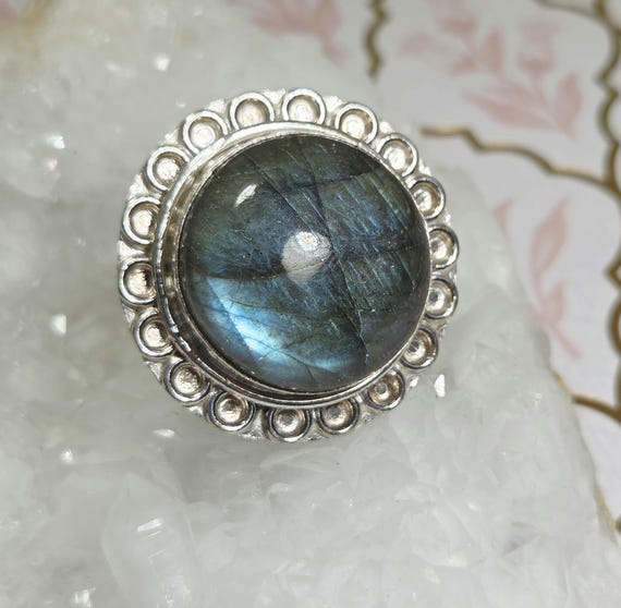 Vintage Large Labradorite Statement Ring Bezel Se… - image 4