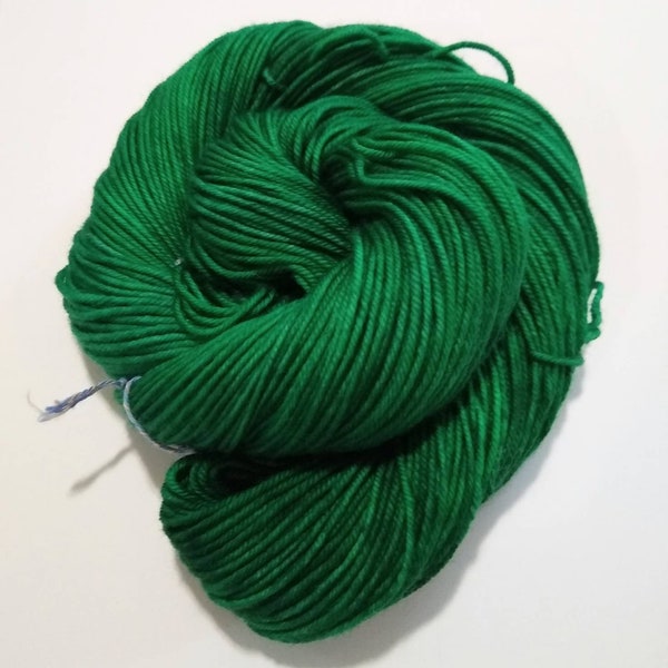 Hand dyed yarn ~ EMERALD 100g Superwash Merino DK weight 4 ply yarn