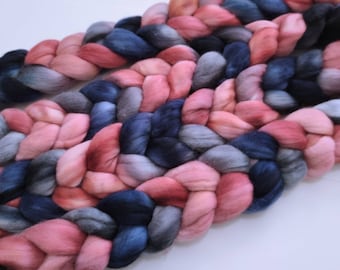 SOLSTICE SUNSET 4oz braid of 100% Superfine Merino Wool hand-dyed spinning fiber/roving/combed top