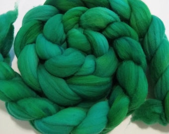 OOAK EMERALD 4oz braid of 100% Superfine Merino Wool hand-dyed spinning fiber/roving/combed top