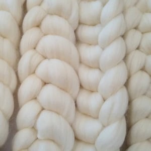 Undyed Falkland spinning fiber/roving/combed top natural white, bare, 4oz braid