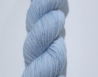 Hand dyed yarn ~ OOAK PALE BLUE 100g Superwash 75/25 bfl/nylon washable fingering / sock yarn