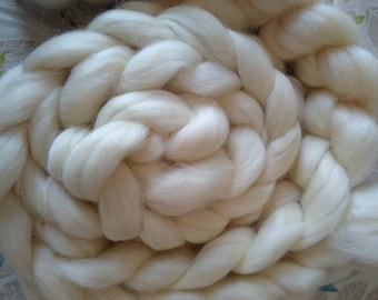 Romney spinning fiber/roving/combed top natural white, bare, 1lb