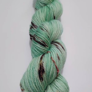 Hand dyed yarn ~ MINT CHIP 100g Superwash Merino worsted wool 4 ply yarn
