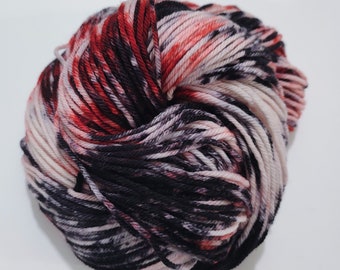 Hand dyed yarn ~ QUEEN OF HEARTS 100g Superwash Merino worsted wool 4 ply yarn