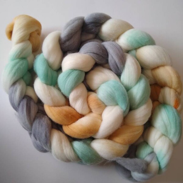 DESERT POOLS 4oz braid of 100% Superfine Merino Wool hand-dyed spinning fiber/roving/combed top