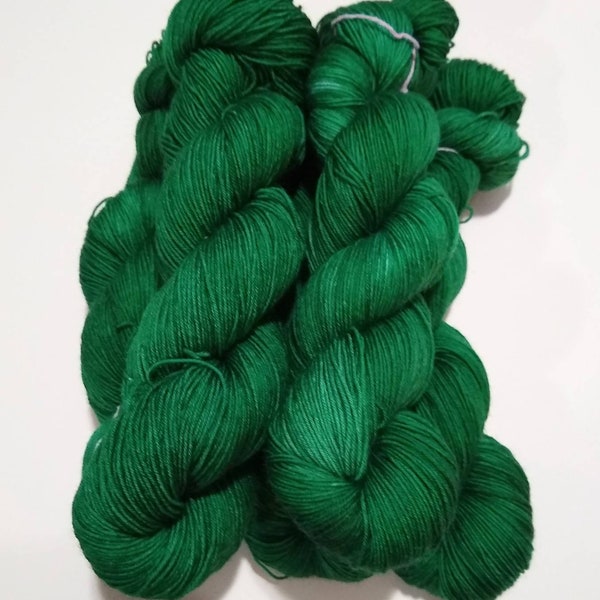 Hand dyed yarn ~ EMERALD 100g Superwash 75/25 BFL/nylon washable fingering / sock yarn